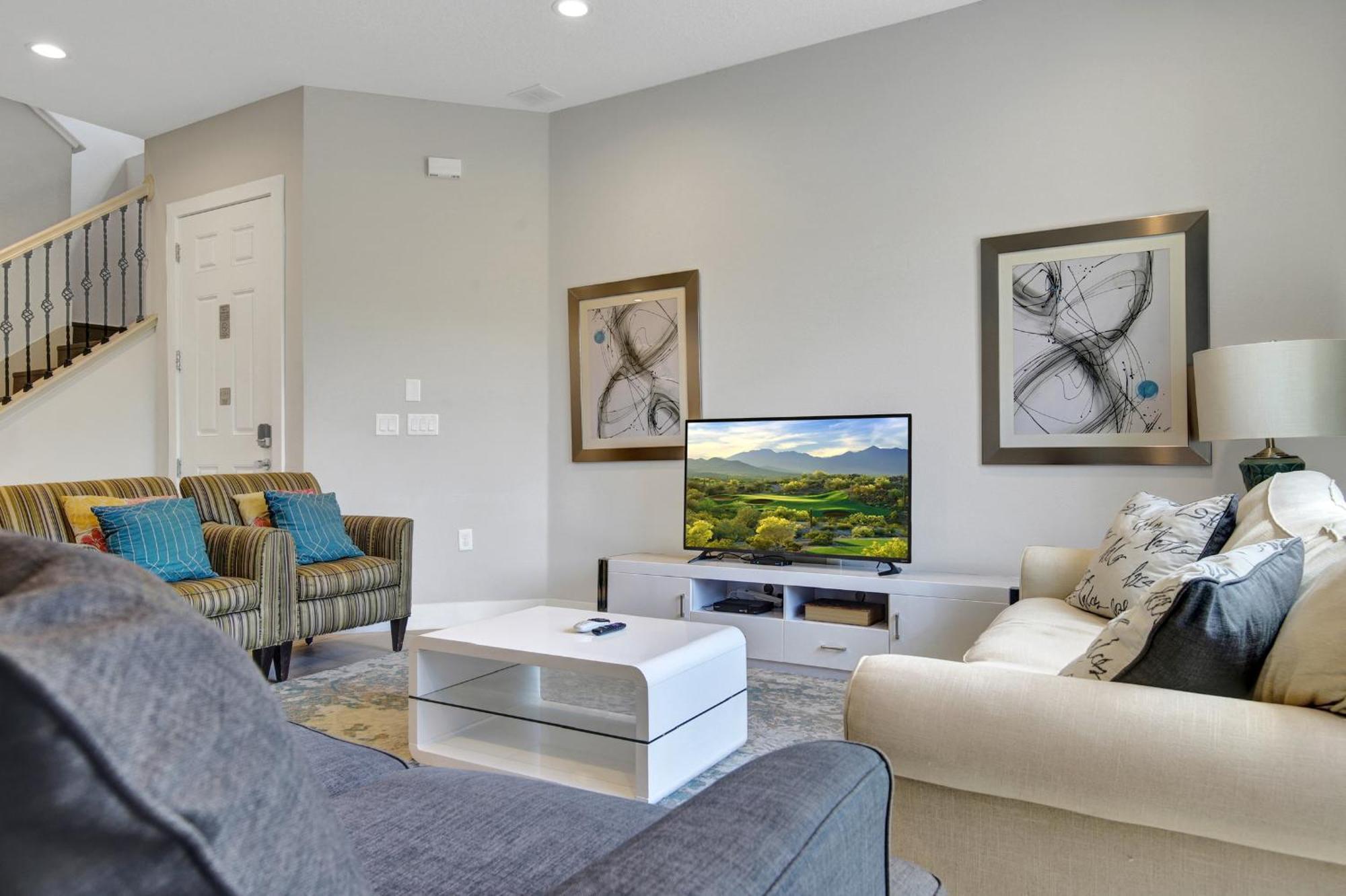 Elegant Urban Townhouse - Super Close To Disney! * Orlando